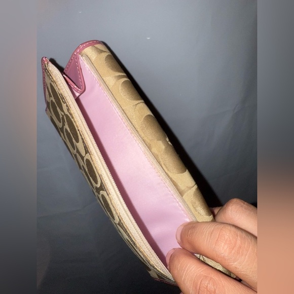 Vintage Coach Wallet - Picture 11 of 12